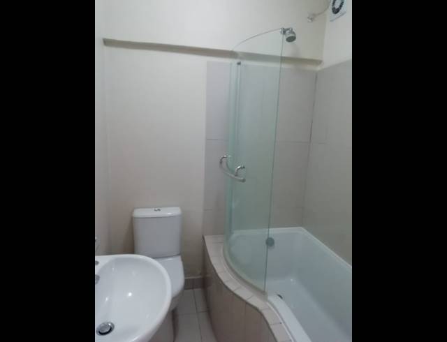 1 bed property to rent in PRESTONDALE